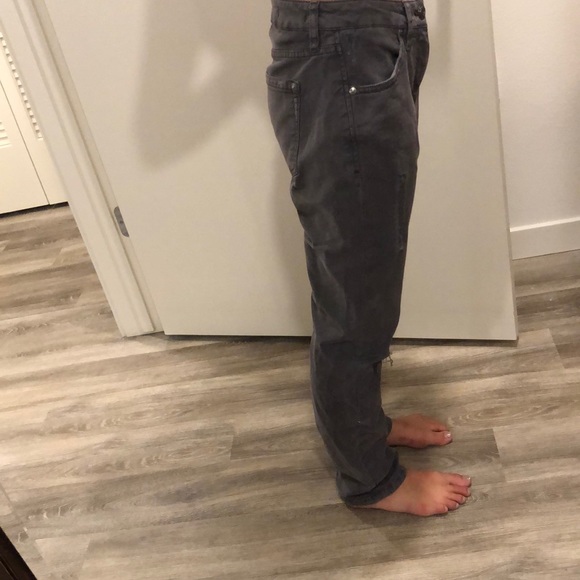 DISTRESSED JEANS - Picture 4 of 4